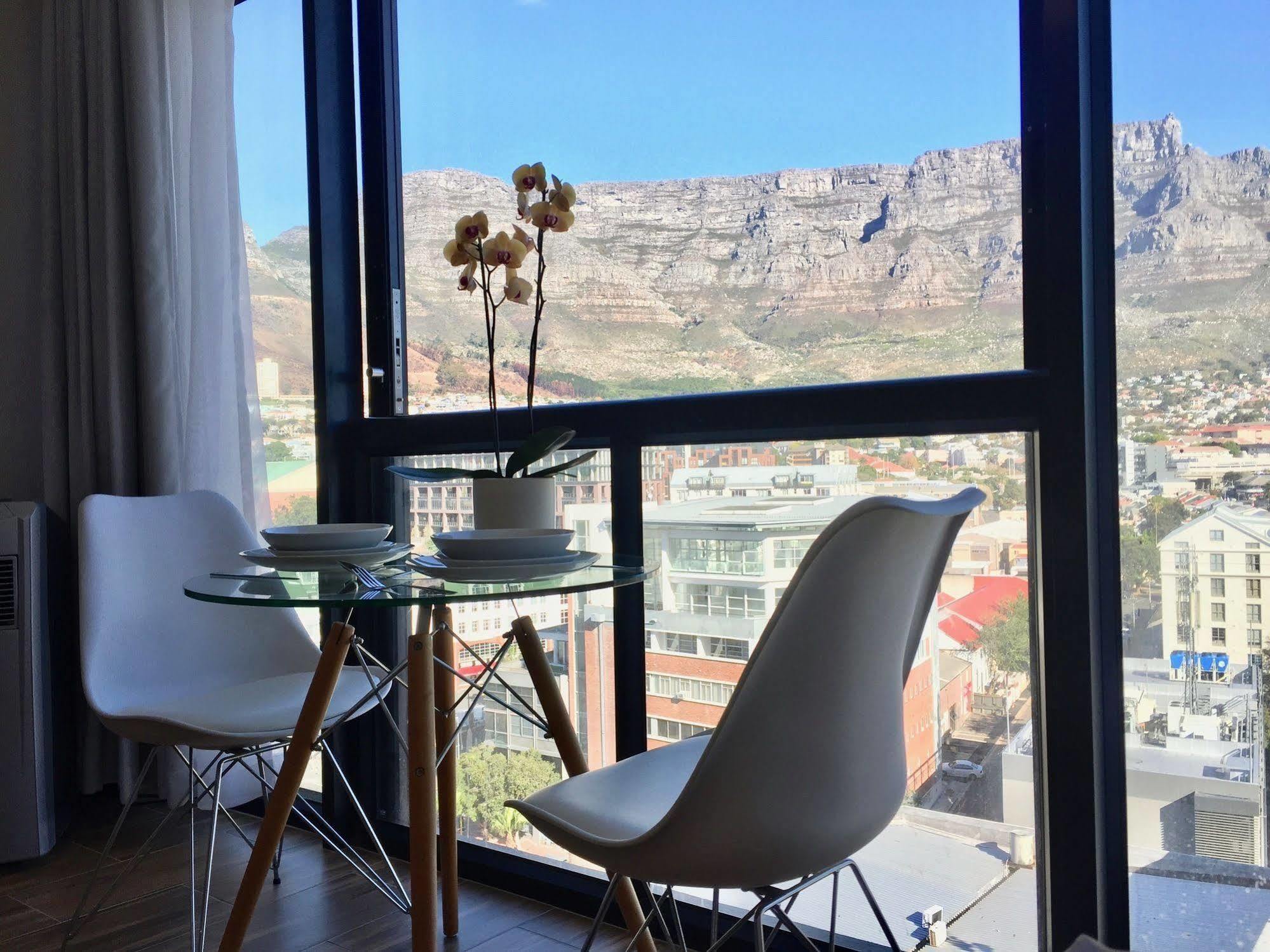 Urban Oasis At The Four Seasons Leilighet Cape Town Eksteriør bilde